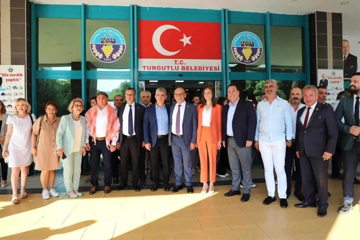 Bozkurt Belediye Başkanı Birsen Çelik, CHP’nin çiftçi mitingine katıldı