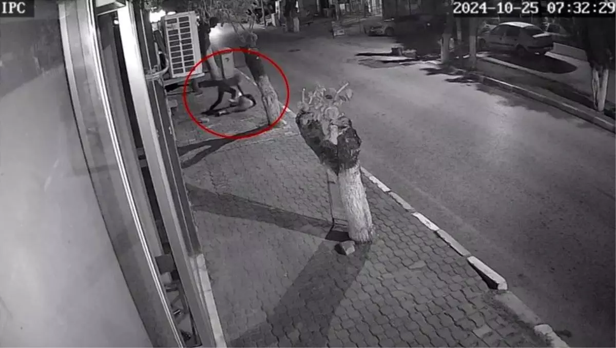 İzmir’de takıntılı komşu dehşeti! Genç kızı takip edip boynundan bıçakladı