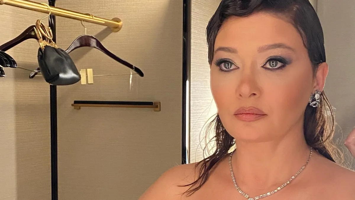 1 ayda 17 kilo vermişti: Cesur tarzıyla göz doldurdu!