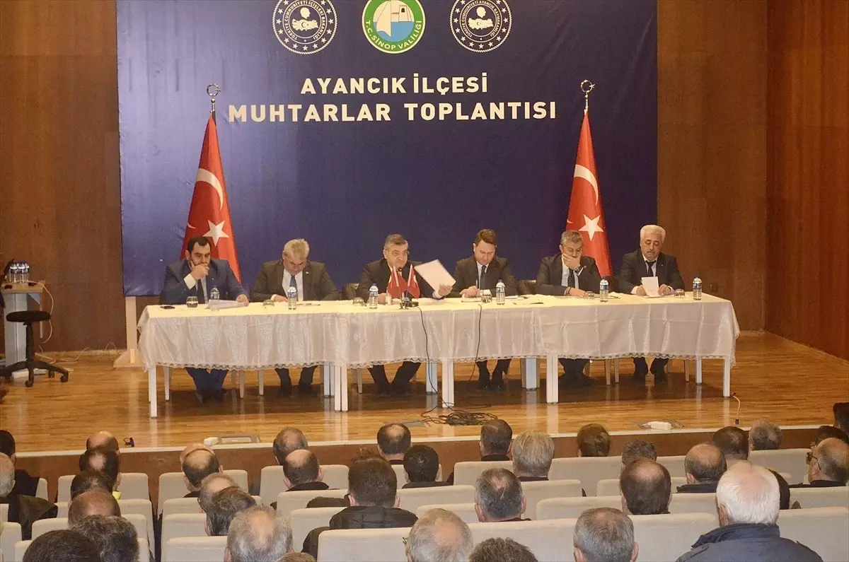 Ayancık’ta Muhtarlar Toplantısı Yapıldı