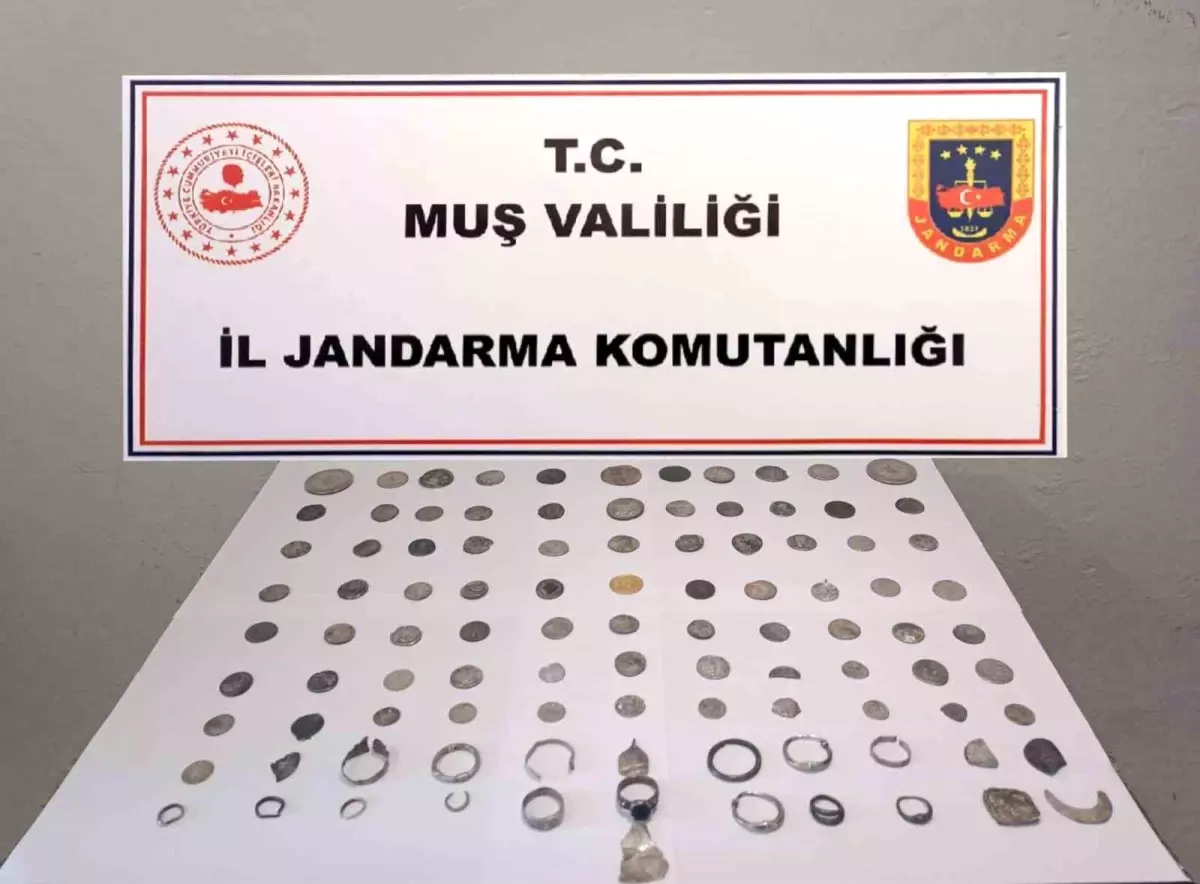 Muş’ta Tarihi Eserler Ele Geçirildi