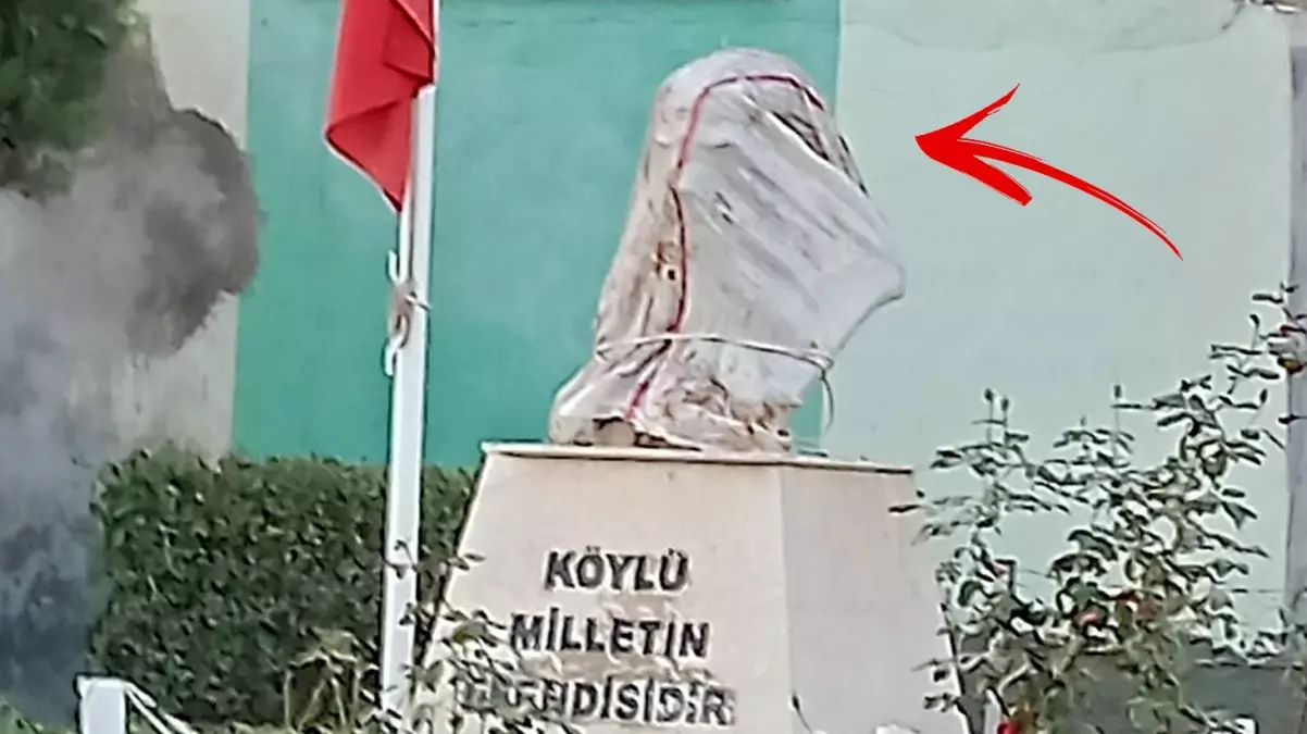 Skandal görüntüler! Atatürk büstüne çuval geçirip dışkı sürdüler