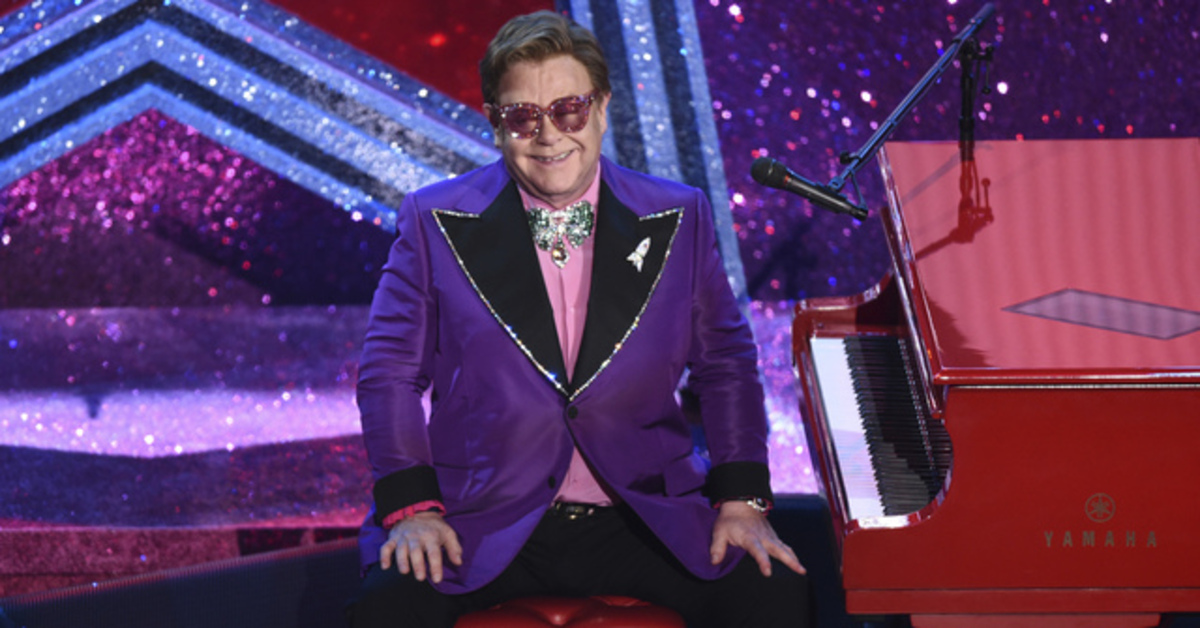 Elton John mezar taşına ne yazılmasını istediğini açıkladı