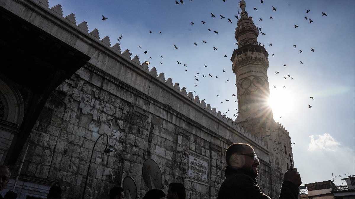 Emevi Camii’nde ilk cuma namazı: Hazırlıklar tamamlandı