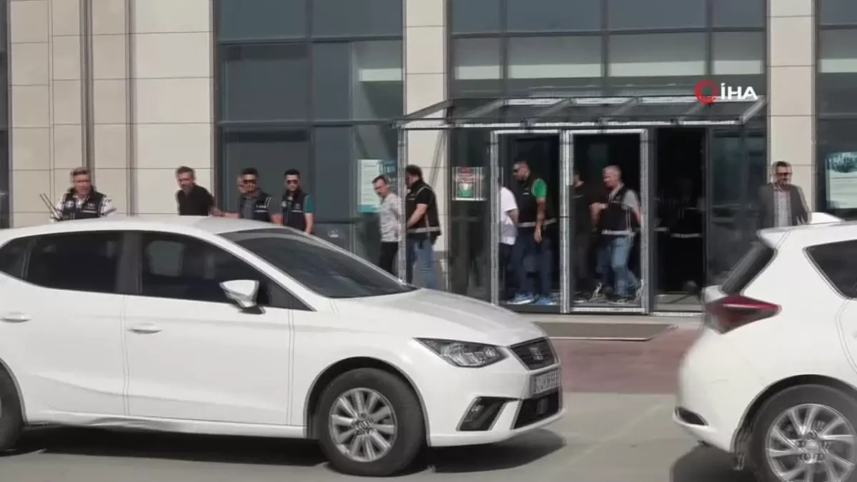 Dolandırıcılık Çetesi Yargı Önünde