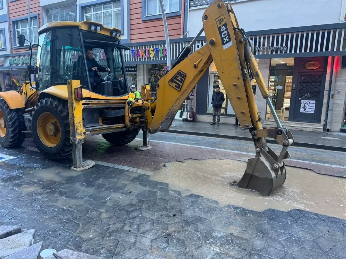 Gümüşhane’de Su Borusu Patladı