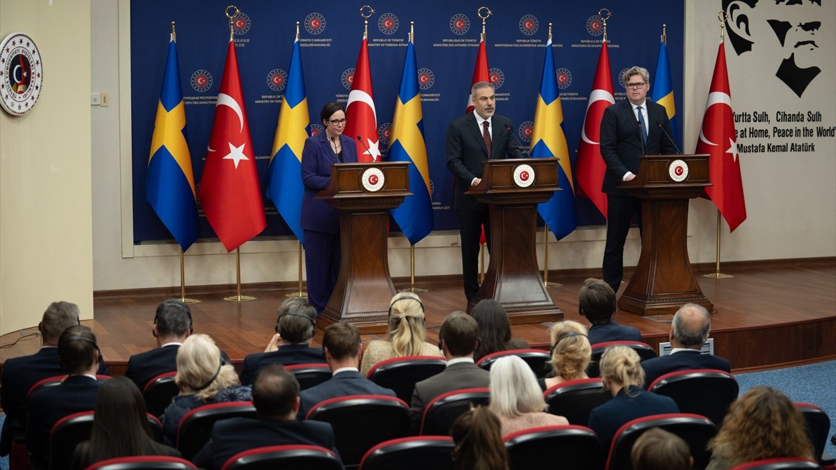 İsveç Dışişleri Bakanı Stenergard’dan YPG, PYD ve FETÖ açıklaması