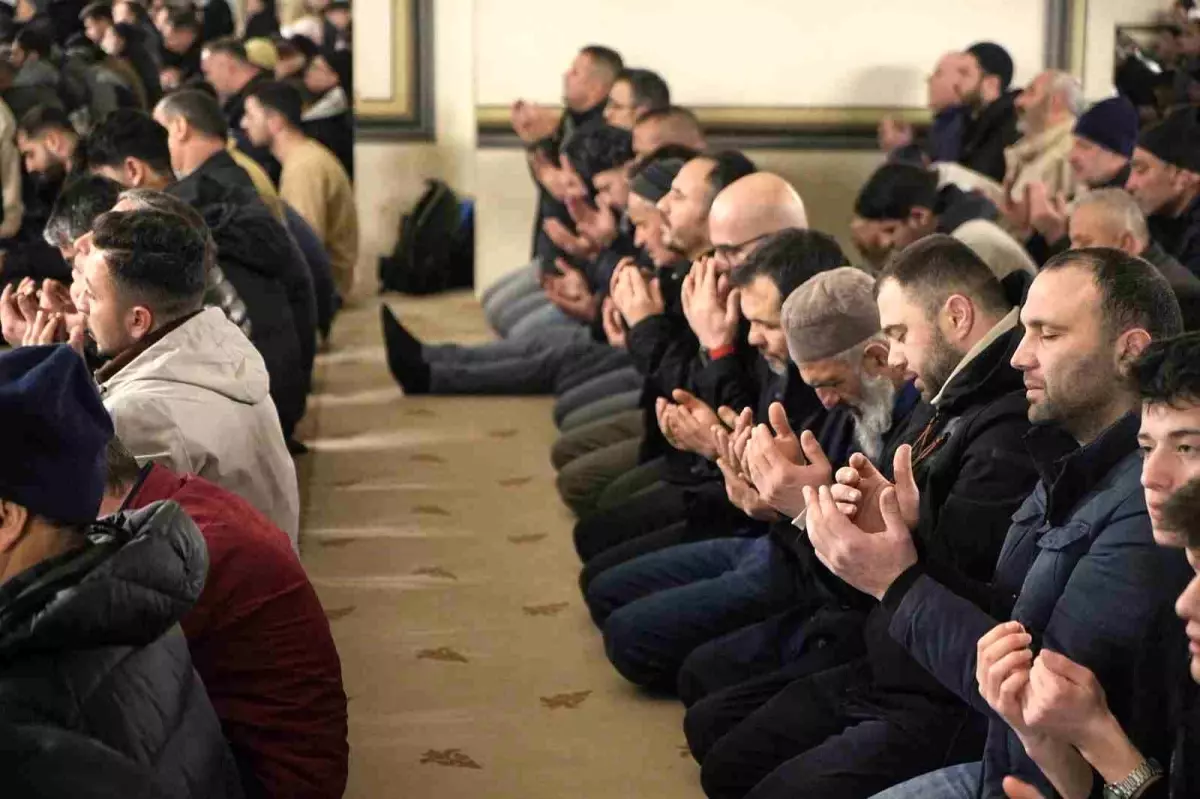 Bursa’da Berat Kandili Coşkusu