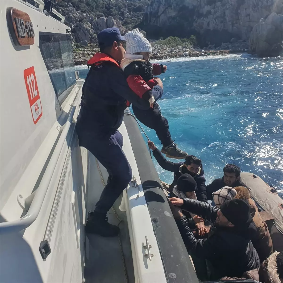 Marmaris’te 13 Düzensiz Göçmen Kurtarıldı