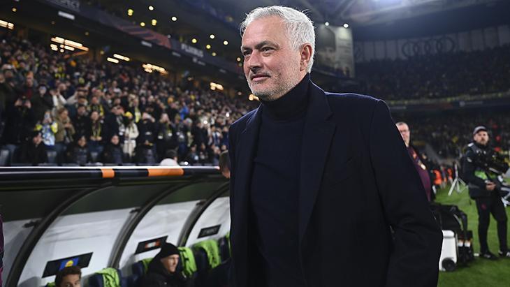 Fenerbahçe’de değişim zamanı! Jose Mourinho karar verecek
