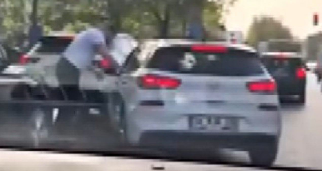 İstanbul’da trafikte dehşet: Tartıştığı sürücüyü ezmeye çalıştı