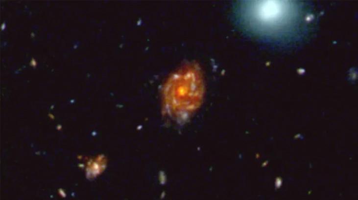 Samanyolu’ndan yaklaşık 5 kat daha büyük spiral bir galaksi: Büyük Tekerlek!