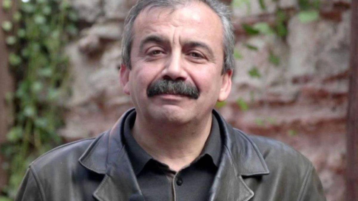 Sırrı Süreyya Önder 18 günlük yaşam mücadelesini kaybetti! Kamyon şoförü, yazar, yönetmen, milletvekili…